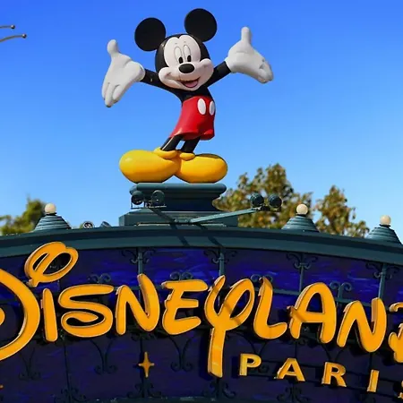 Modern Near Disneyland Paris Serris